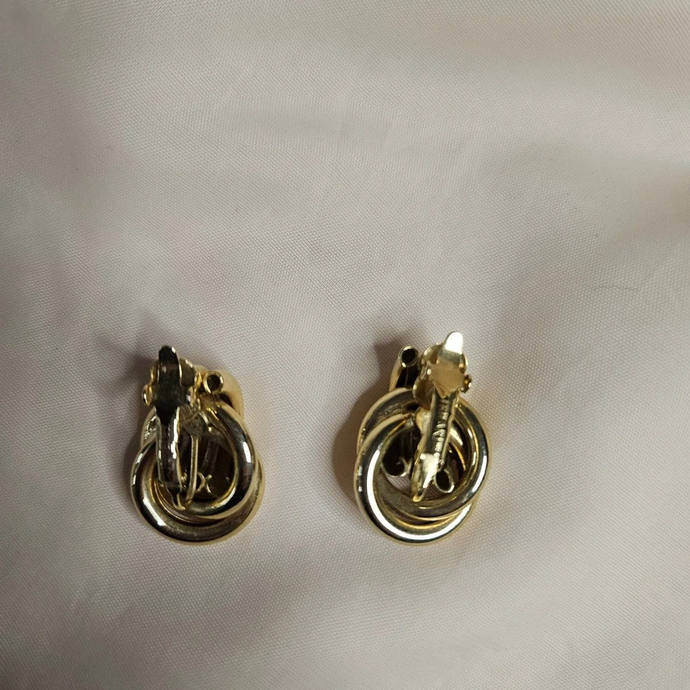Vintage Trifari Clip On Earrings Set Silver Tone Swirl Gold Tone Triple Hoop 2pr